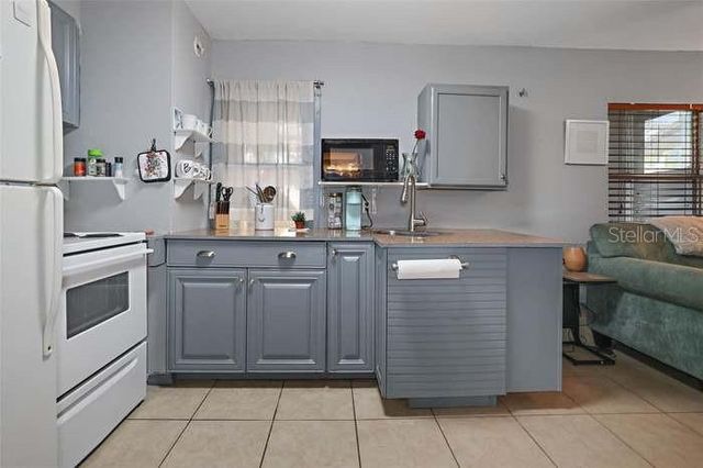 2650 25TH AVENUE N, St Petersburg, FL 33713