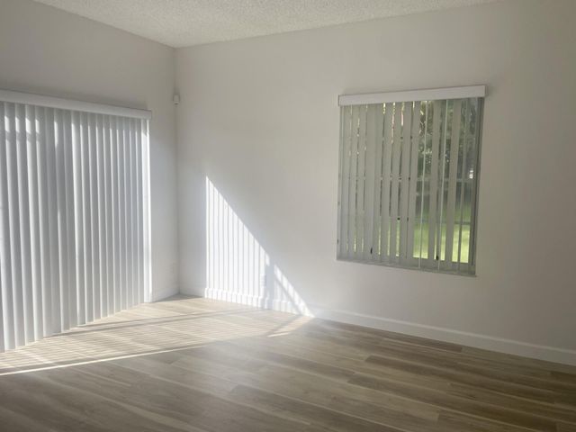 9888 Kamena Circle 55, Boynton Beach, FL 33436