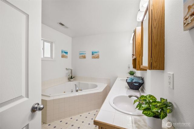 9601 128th Avenue NW, Gig Harbor, WA 98329