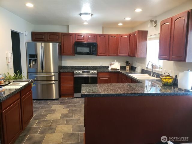 9601 128th Avenue NW, Gig Harbor, WA 98329