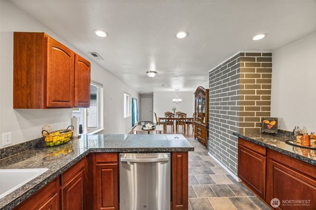 9601 128th Avenue NW, Gig Harbor, WA 98329