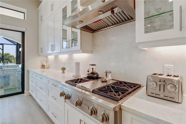 9412 Rapallo ST, Naples, FL 34119