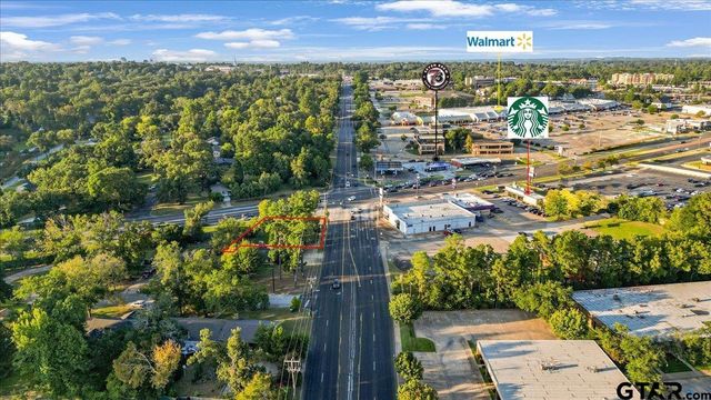 3709 Paluxy Dr., Tyler, TX 75703