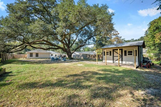 1314 Pickett Ave, Baton Rouge, LA 70808