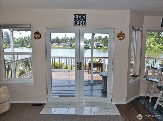 385 Eagle Nest Court SE, Ocean Shores, WA 98569