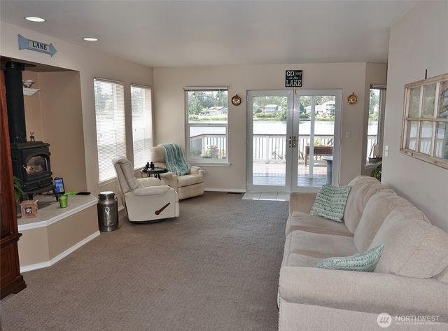 385 Eagle Nest Court SE, Ocean Shores, WA 98569