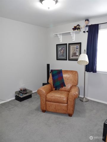 385 Eagle Nest Court SE, Ocean Shores, WA 98569