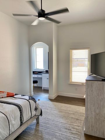 10903 Vicksburg Avenue, Lubbock, TX 79424