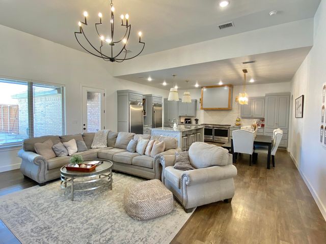 10903 Vicksburg Avenue, Lubbock, TX 79424