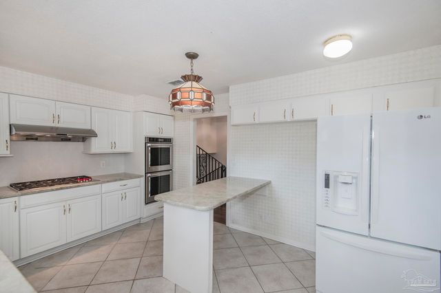 2201 Dupont Dr, Pensacola, FL 32503