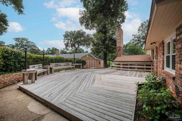 2201 Dupont Dr, Pensacola, FL 32503