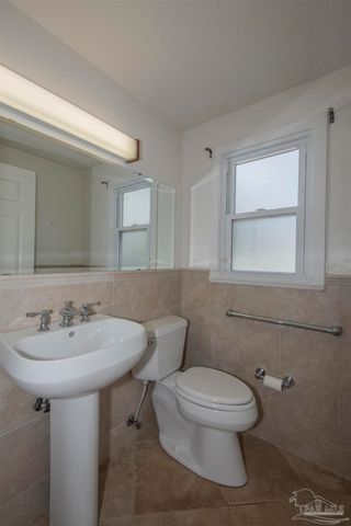 2201 Dupont Dr, Pensacola, FL 32503