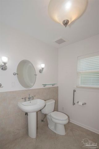 2201 Dupont Dr, Pensacola, FL 32503