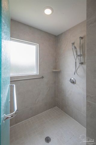 2201 Dupont Dr, Pensacola, FL 32503