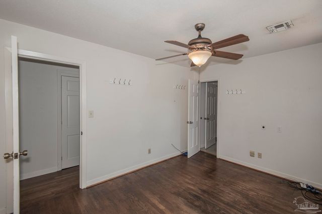 2201 Dupont Dr, Pensacola, FL 32503