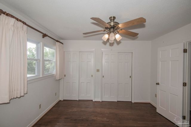 2201 Dupont Dr, Pensacola, FL 32503