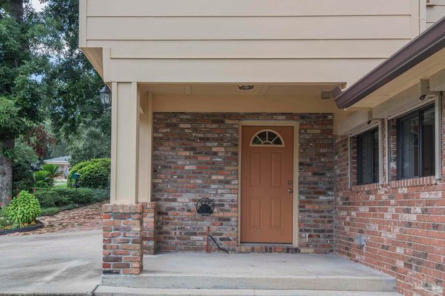 2201 Dupont Dr, Pensacola, FL 32503