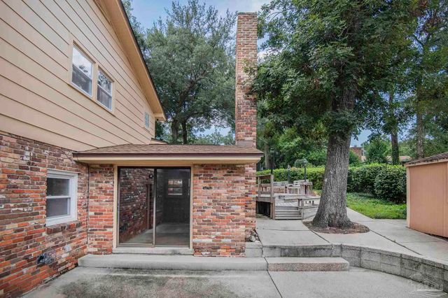 2201 Dupont Dr, Pensacola, FL 32503