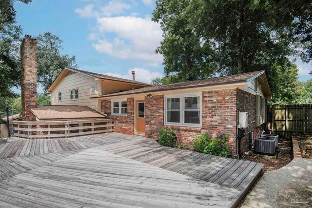 2201 Dupont Dr, Pensacola, FL 32503