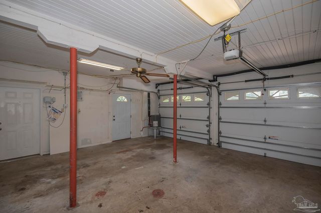 2201 Dupont Dr, Pensacola, FL 32503