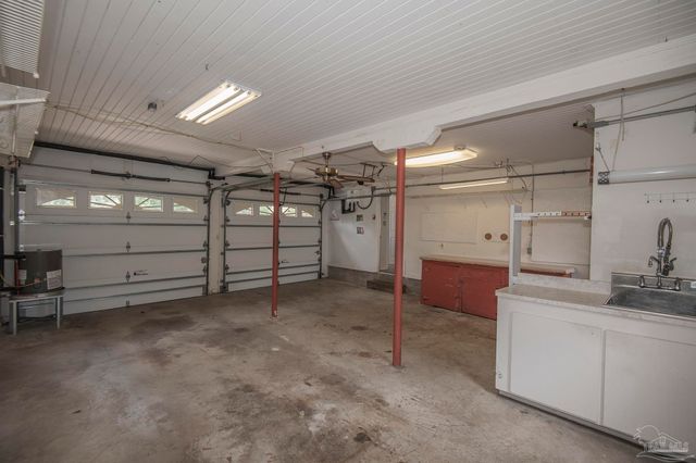 2201 Dupont Dr, Pensacola, FL 32503