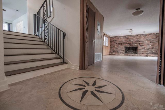 2201 Dupont Dr, Pensacola, FL 32503