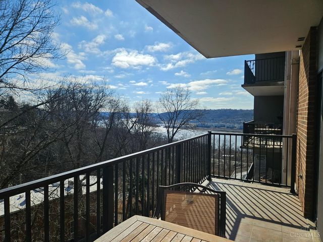 1815 Wm H Taft Road, Cincinnati, OH 45206