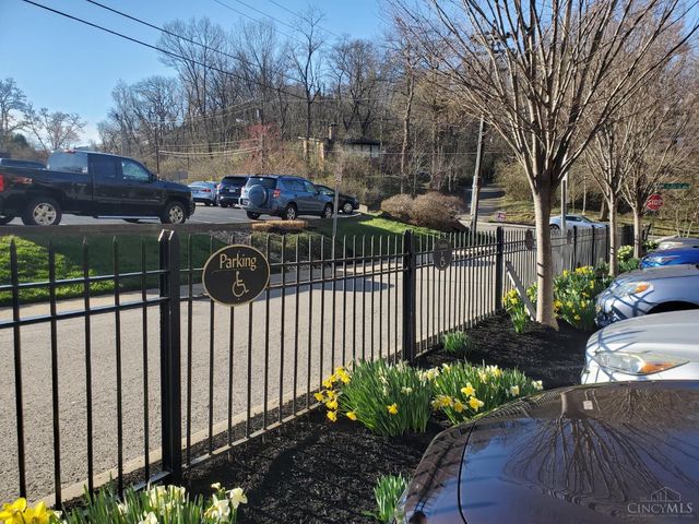 1815 Wm H Taft Road, Cincinnati, OH 45206