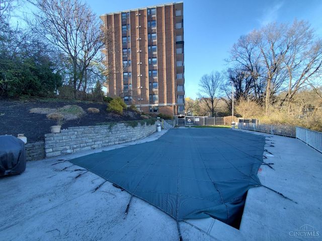 1815 Wm H Taft Road, Cincinnati, OH 45206