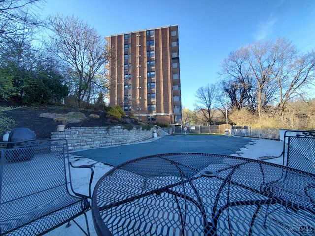 1815 Wm H Taft Road, Cincinnati, OH 45206