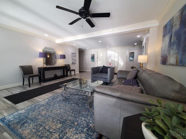 1815 Wm H Taft Road, Cincinnati, OH 45206