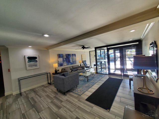 1815 Wm H Taft Road, Cincinnati, OH 45206