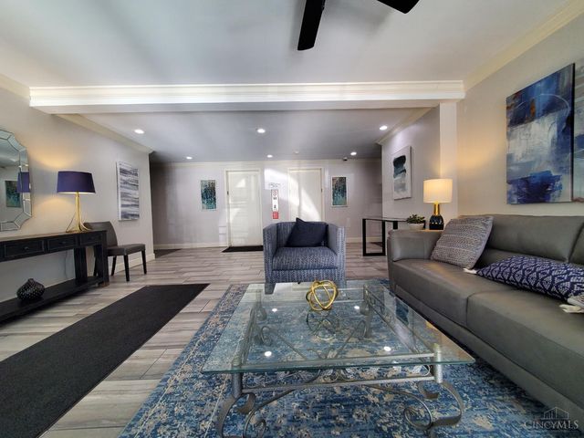 1815 Wm H Taft Road, Cincinnati, OH 45206