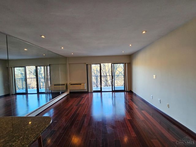 1815 Wm H Taft Road, Cincinnati, OH 45206