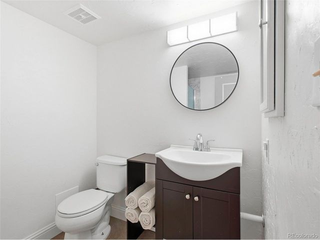 7201 E Quincy Ave 102, Denver, CO 80237