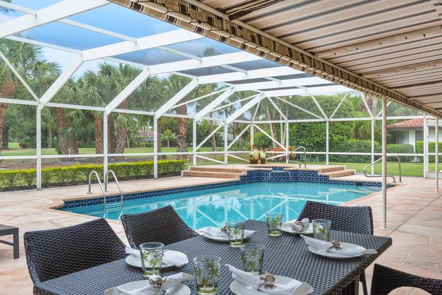 110 Glenbrook Court, Atlantis, FL 33462