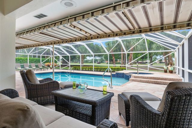 110 Glenbrook Court, Atlantis, FL 33462