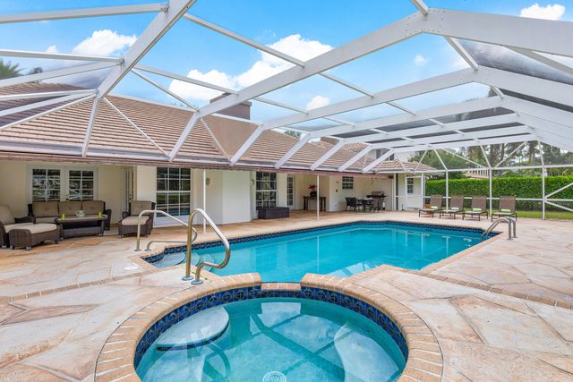 110 Glenbrook Court, Atlantis, FL 33462