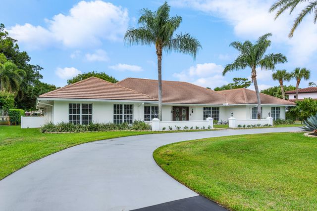 110 Glenbrook Court, Atlantis, FL 33462