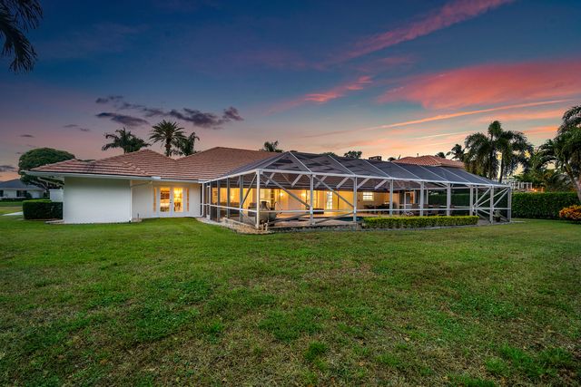 110 Glenbrook Court, Atlantis, FL 33462