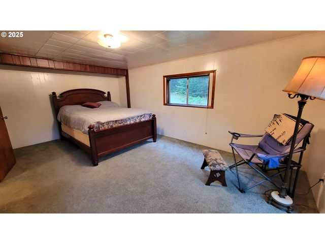 25346 WHEATON Ln, Veneta, OR 97487