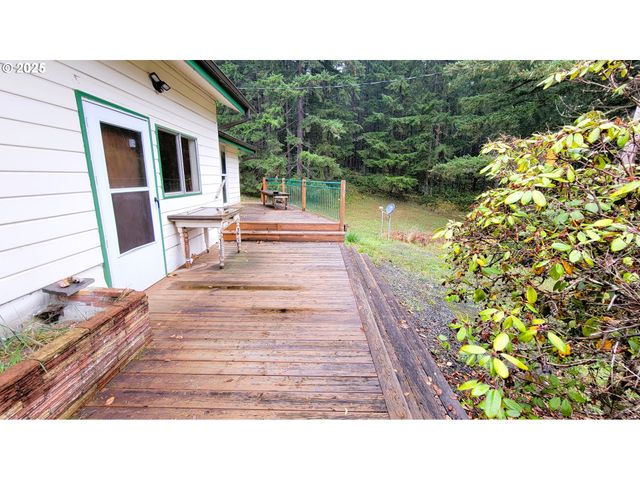 25346 WHEATON Ln, Veneta, OR 97487