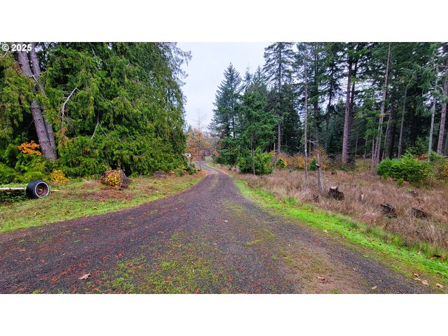 25346 WHEATON Ln, Veneta, OR 97487