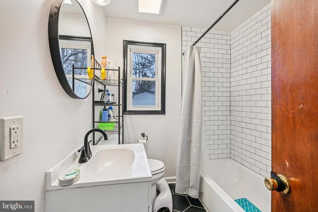 1232 PENNSYLVANIA AVE, Franklinville, NJ 08322