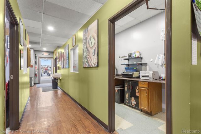 30960 Ford Road, Garden City, MI 48135