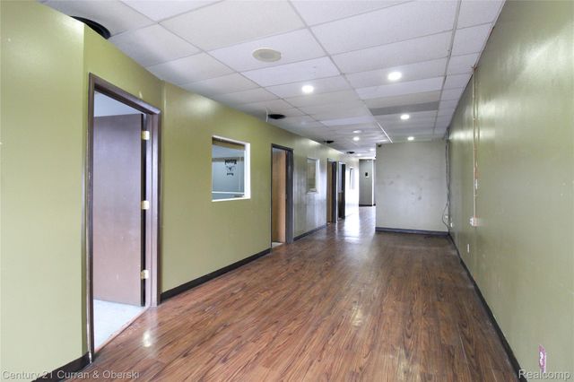 30960 Ford Road, Garden City, MI 48135