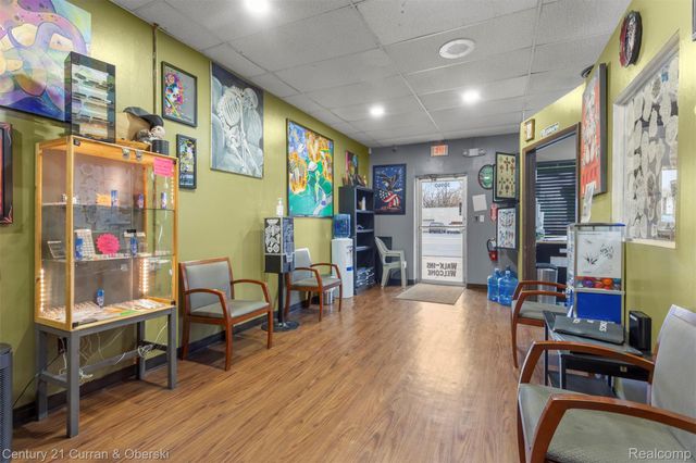 30960 Ford Road, Garden City, MI 48135