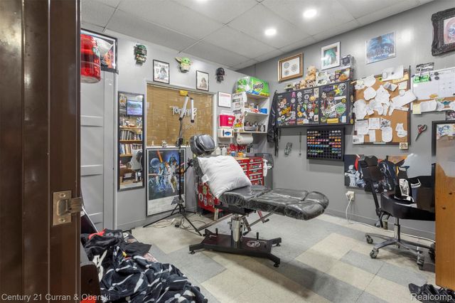 30960 Ford Road, Garden City, MI 48135