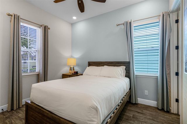 8053 LOST SHAKER LN, Kissimmee, FL 34747