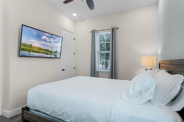 8053 LOST SHAKER LN, Kissimmee, FL 34747